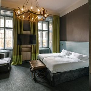 Saint SHERMIN bed breakfast & champagne